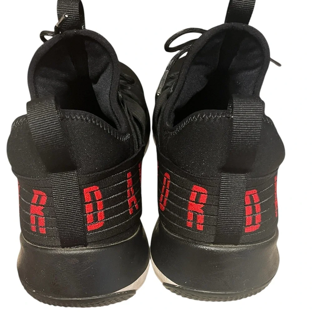 Jordan Men's Red and Black Sneakers